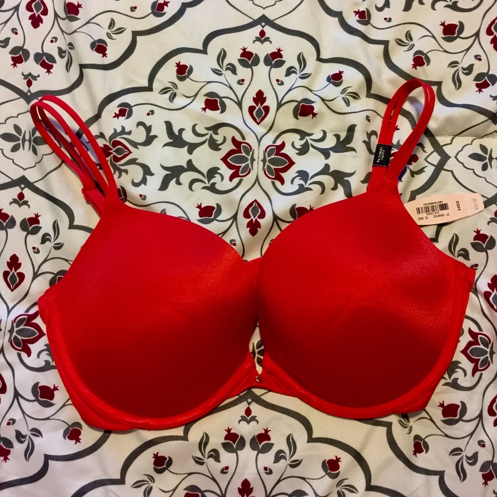 NWT Victoria's Secret 34DD Bra