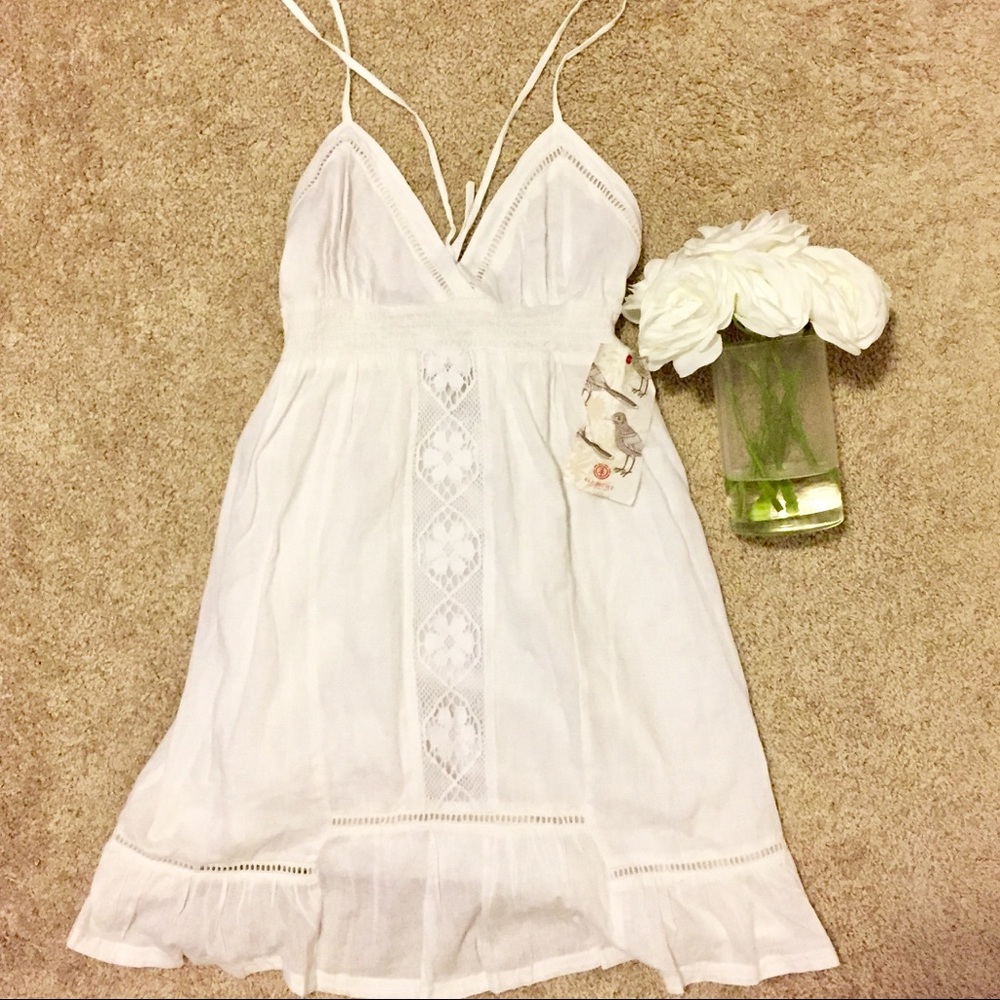 60% OFF NWOT Perfect White Laced Summer Dress