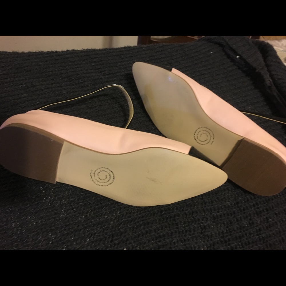 Flat shoes