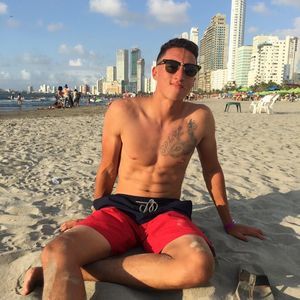 Meet your Posher, Roberto