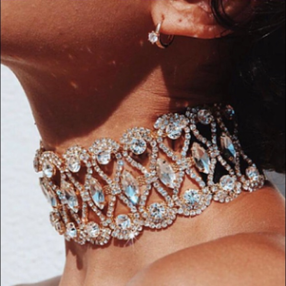Goddess Choker