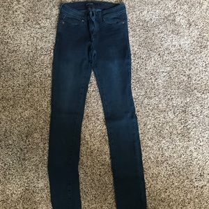 Skinny dark blue jean