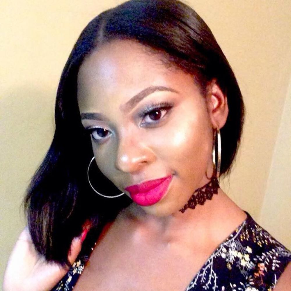 Meet your Posher, Tia