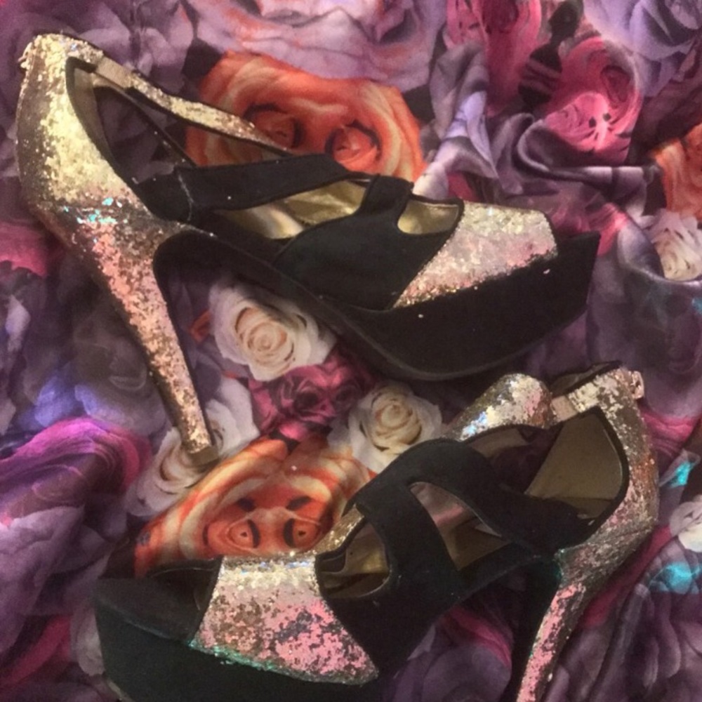 Shimmery Golden Pumps