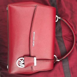 ♦️NEW Michael Kors Red Handbag♦️