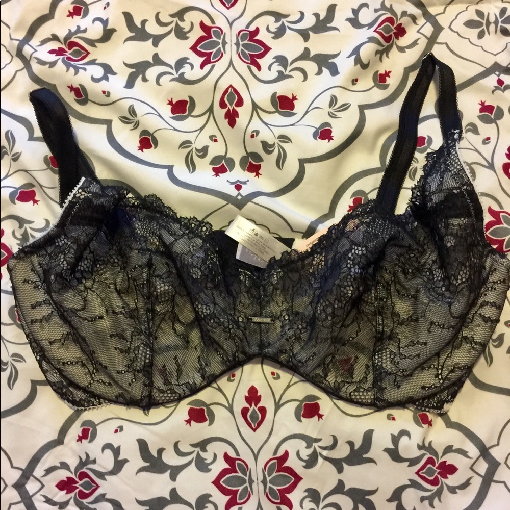 NWT Victoria's Secret 34DD Lingerie Bra