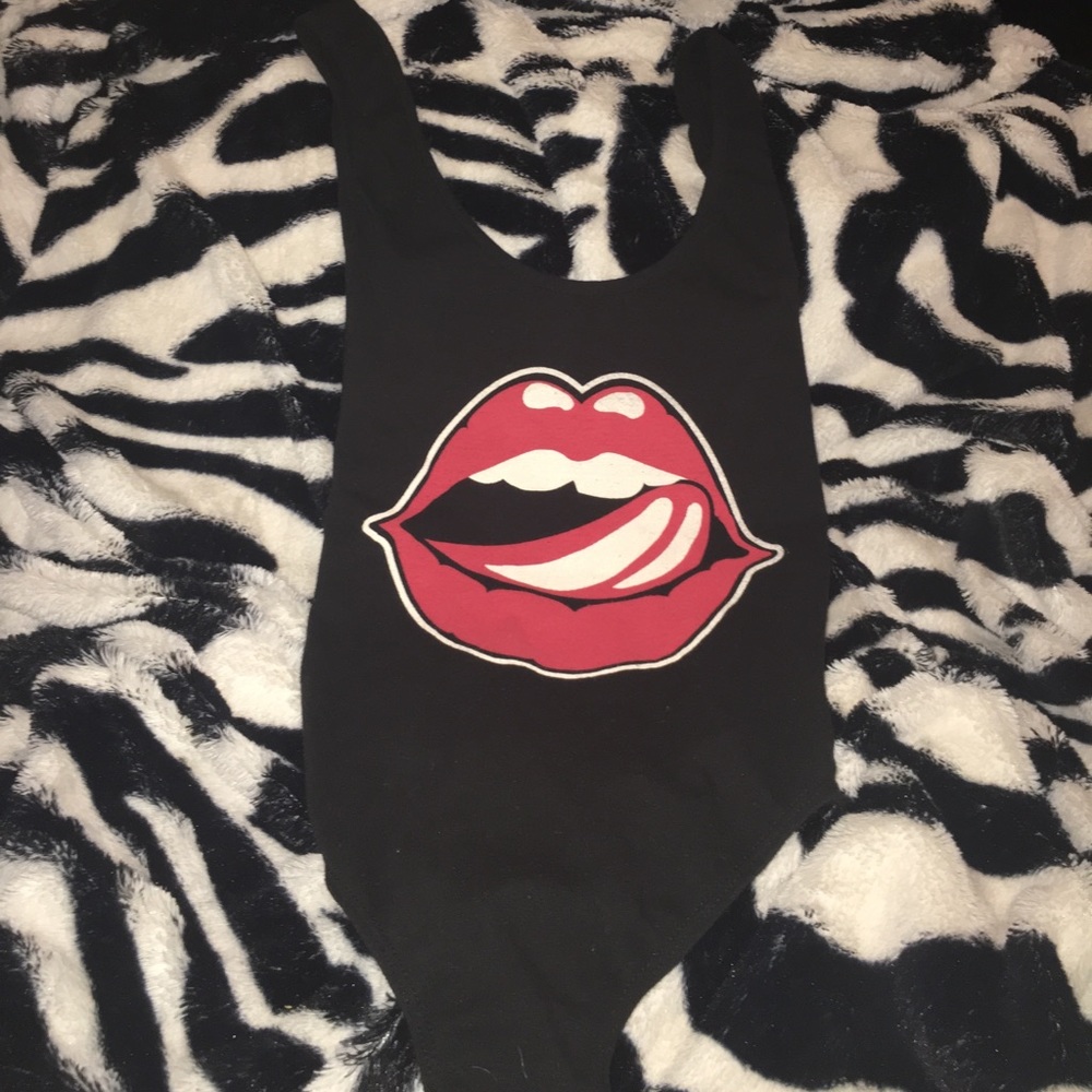 FASHION NOVA - Candy Ups Bodysuit