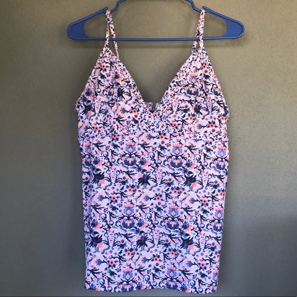 SALE‼️Athleta Sport top