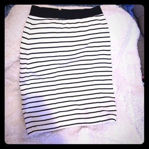 Stretchy Pencil Skirt