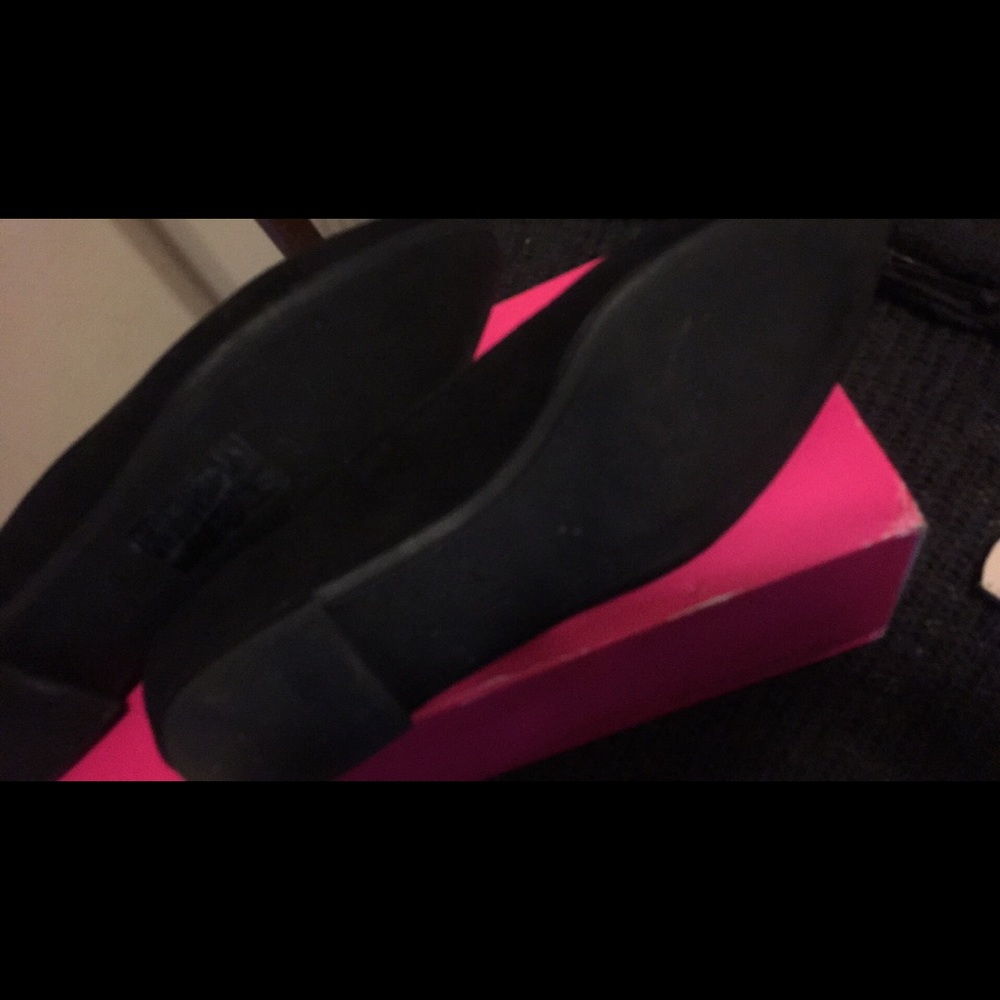 Gamuse black flat shoes