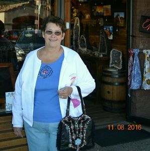 Meet your Posher, Helen