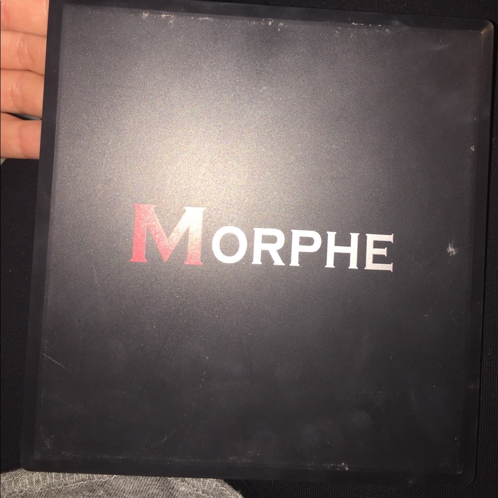 Morphe 9B blush palette
