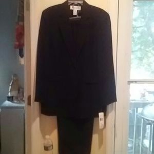 Jones NEW York size 16W NWT SUIT