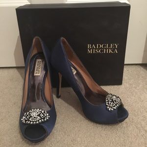 Badgley Mischka Navy heel