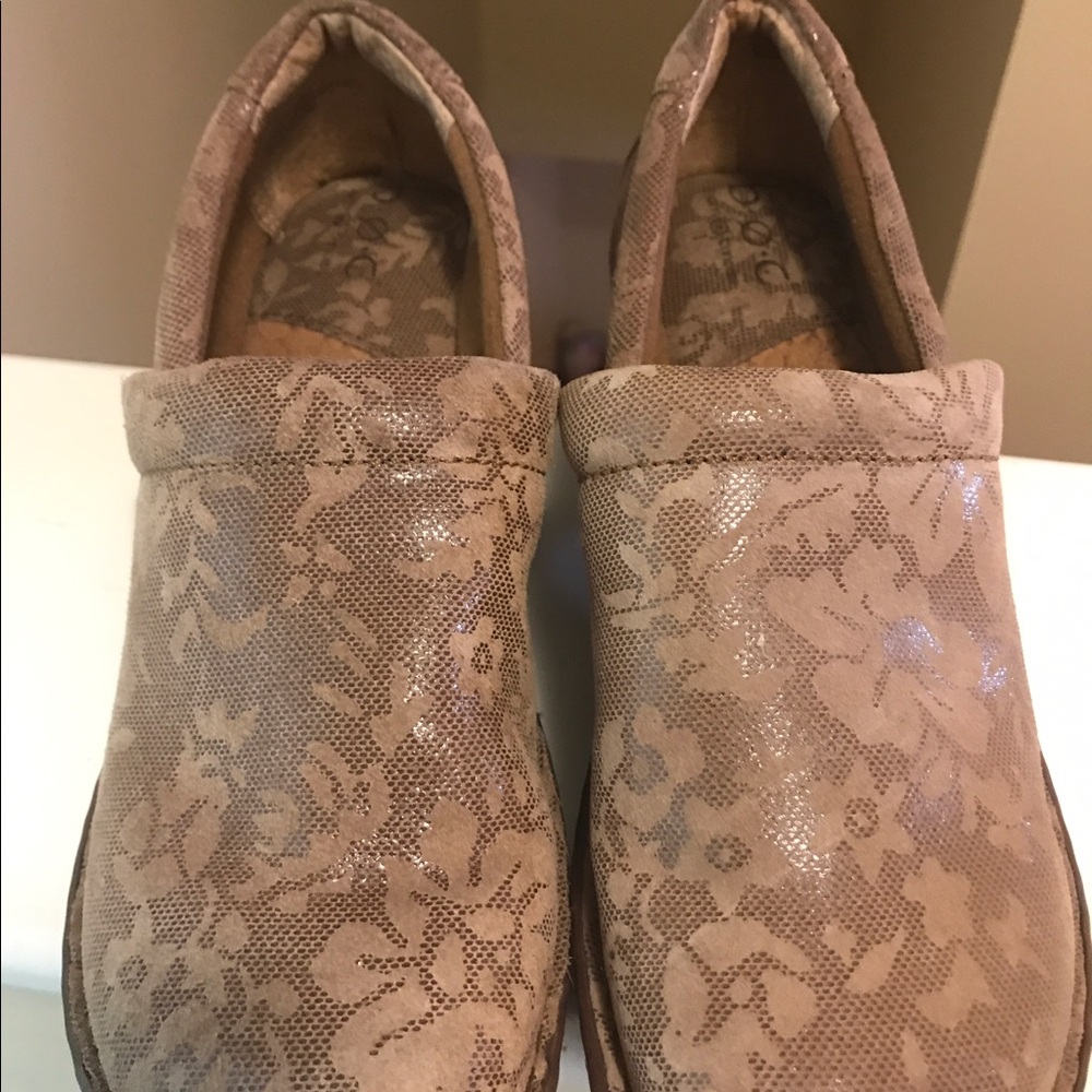 ‼️One Hour Flash sale Brown clogs