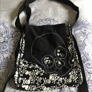 Skulls tote