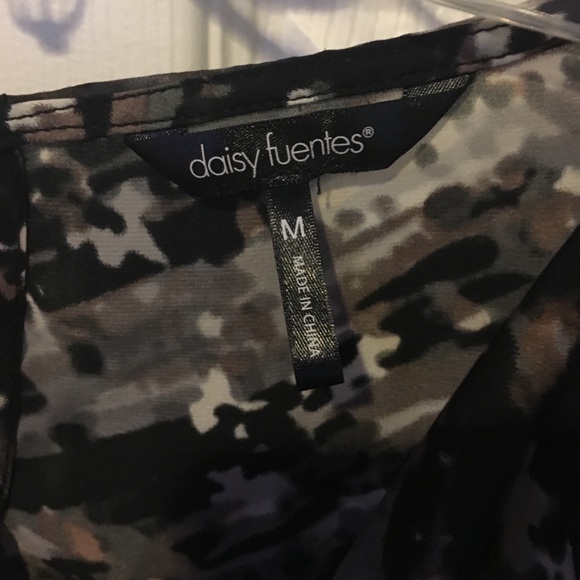 Daisy Fuentes Blouse - Picture 3 of 4