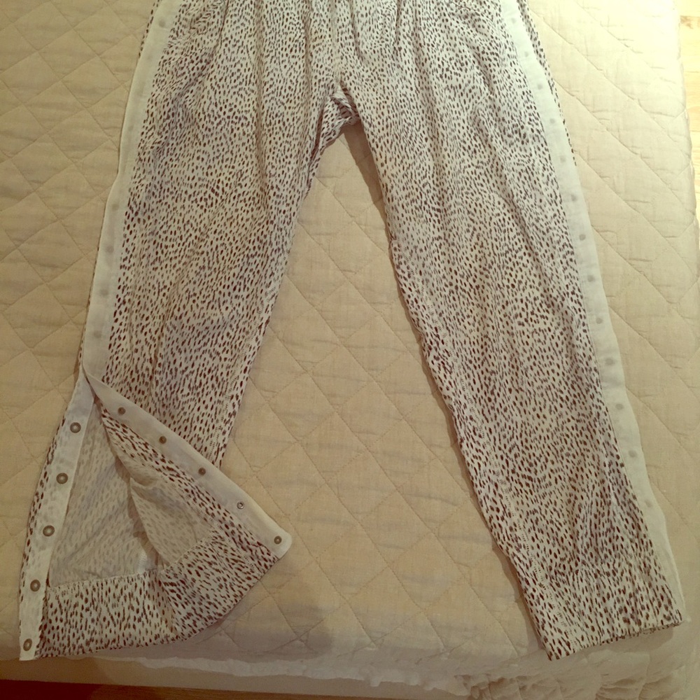 Lululemon On The Fly pants