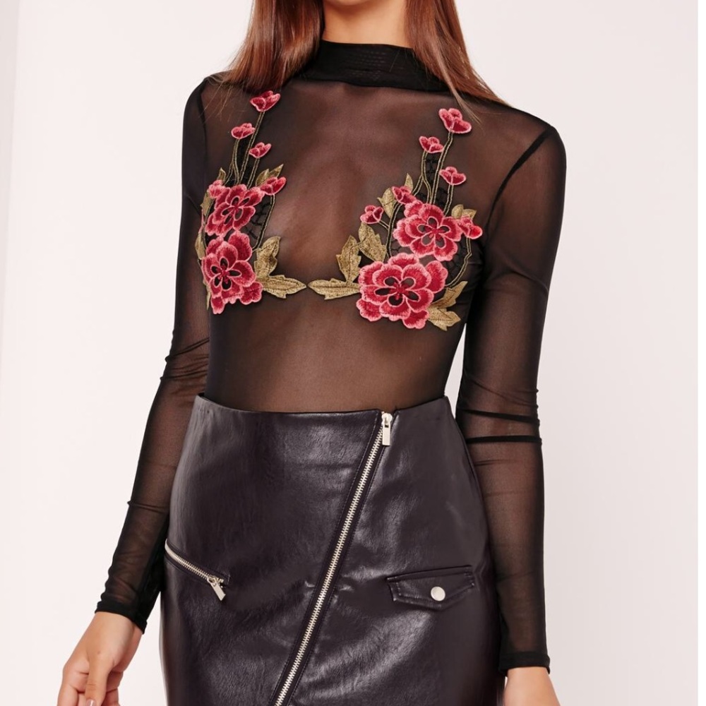🚨SOLD🚨on Ⓜ️ERCARI* Missguided Mesh Bodysuit
