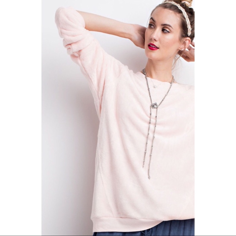 ❗️CLEARANCE❗️Blush Oversized Velvet Top S M L - Picture 2 of 6