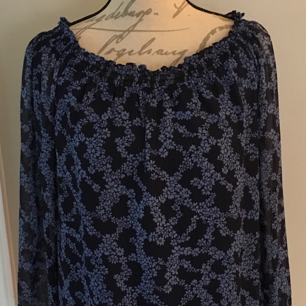 NWT Michael Kors Floral Top Size M