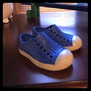 Blue native toddler shoes