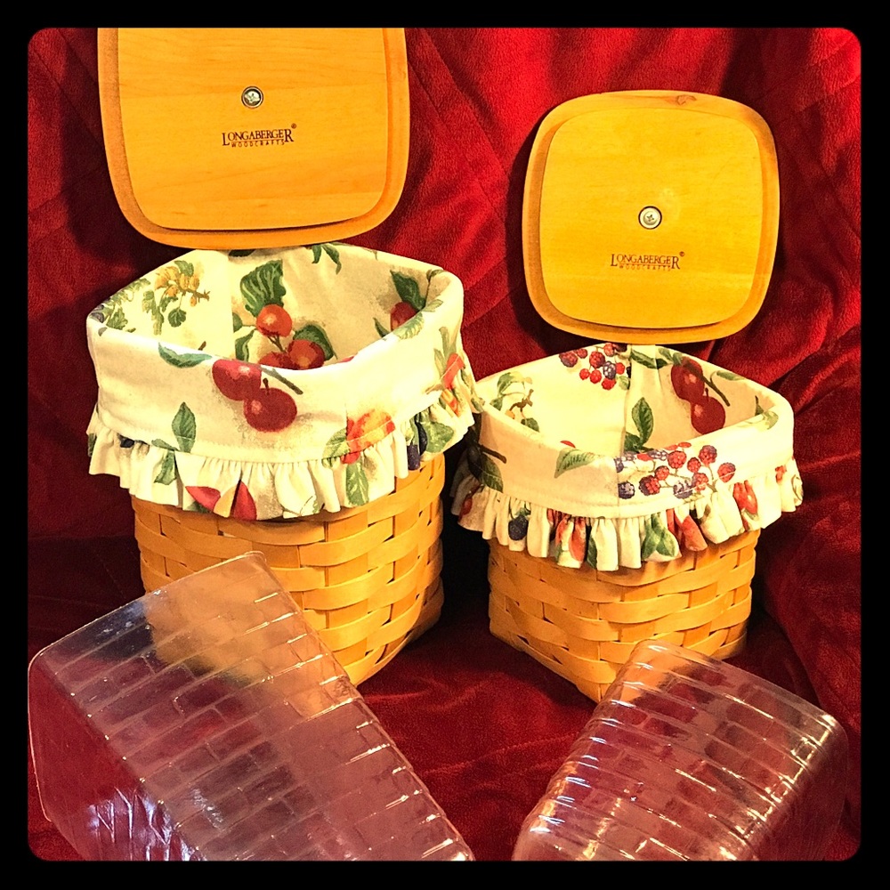 Set of two Longaberger baskets with plastic liners