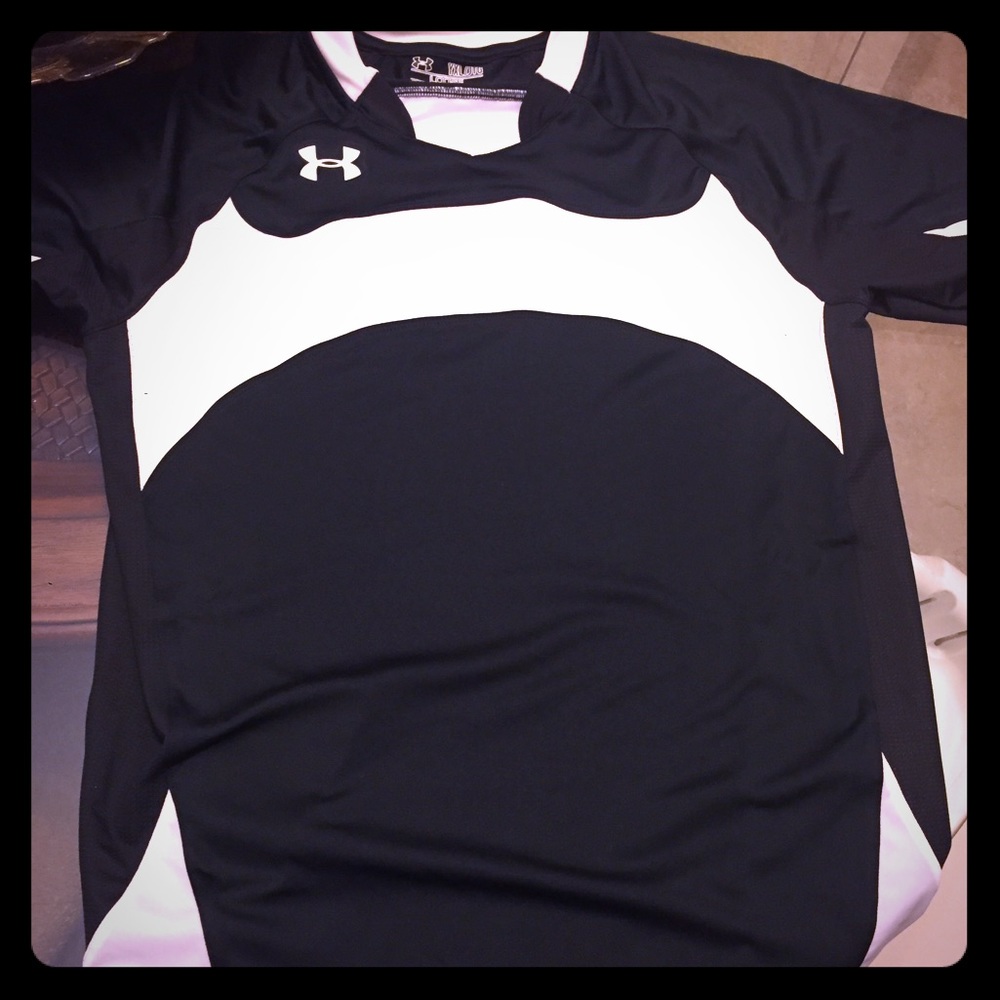 Youth size xl under armor dry fit shirt