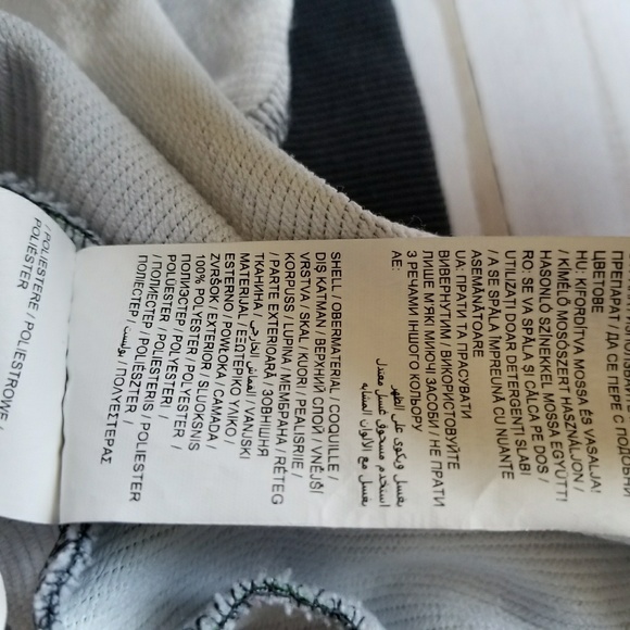 SOLD**Puma Pineapple Sweatshirt!! - Picture 6 of 6