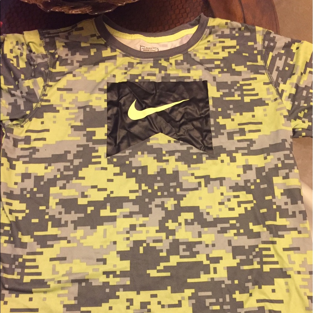 Nike dry fit shirt
