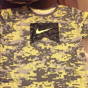 Nike dry fit shirt