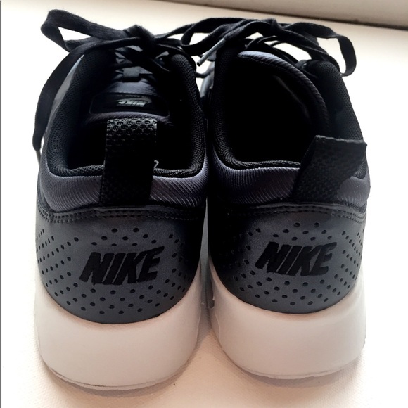 LAST DAY ON POSHMARK New Nike Air Max Thea Se - Picture 7 of 8