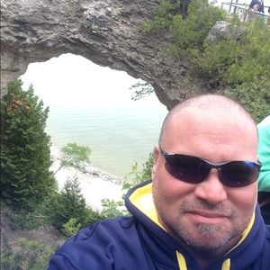 Meet your Posher, Scott