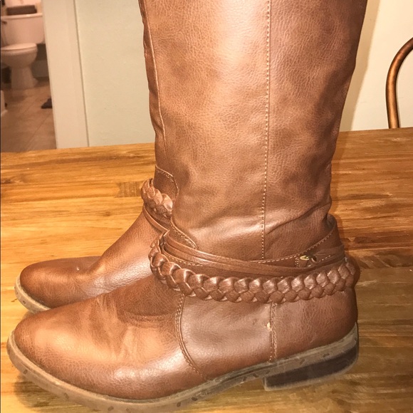 Fall boots - Picture 2 of 2