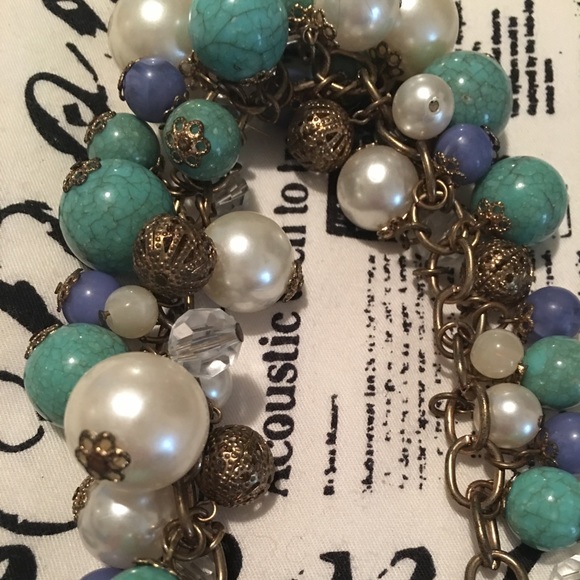 Forever 21 statement necklace. - Picture 5 of 5