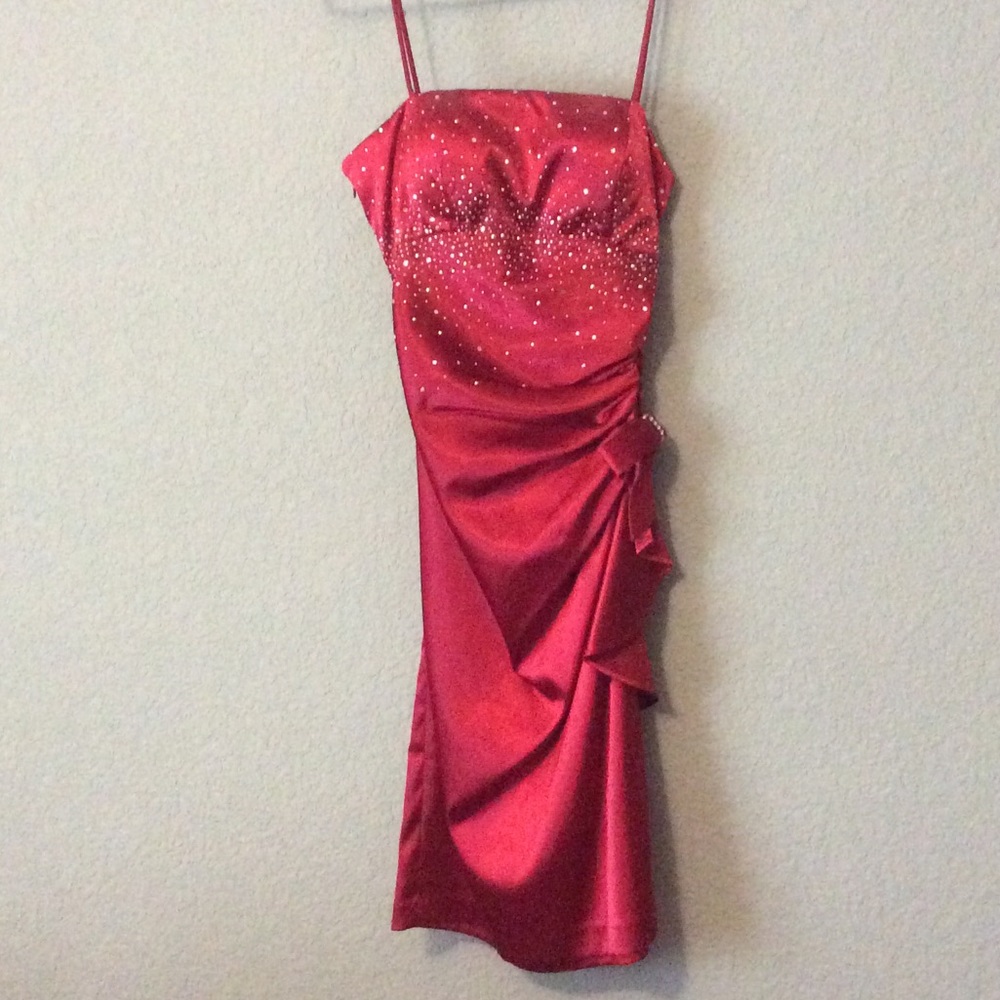 Elegant juniors size red dress with silver sequins