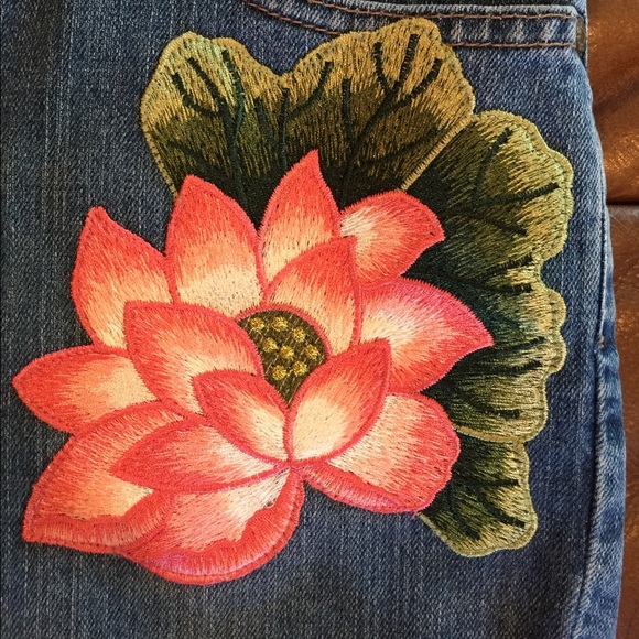 Embellished 515 Levi cutoff shorts - Picture 4 of 5