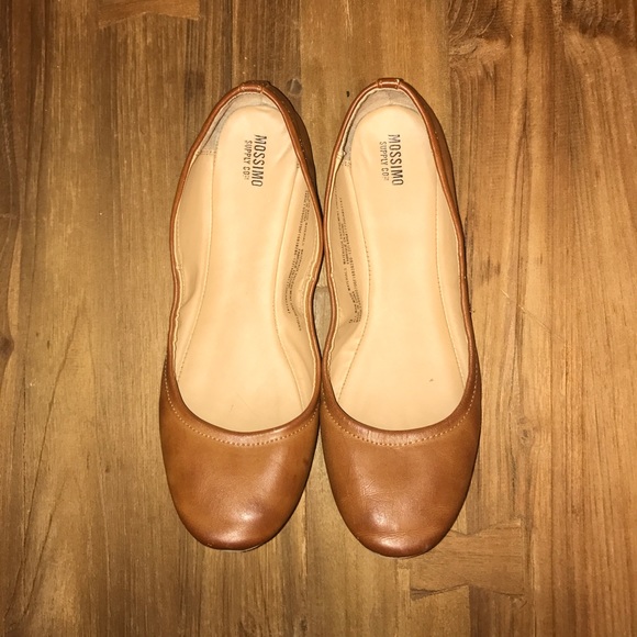 flats - Picture 1 of 2