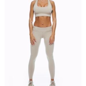 MidWaist Nude Saski Collection Leggings