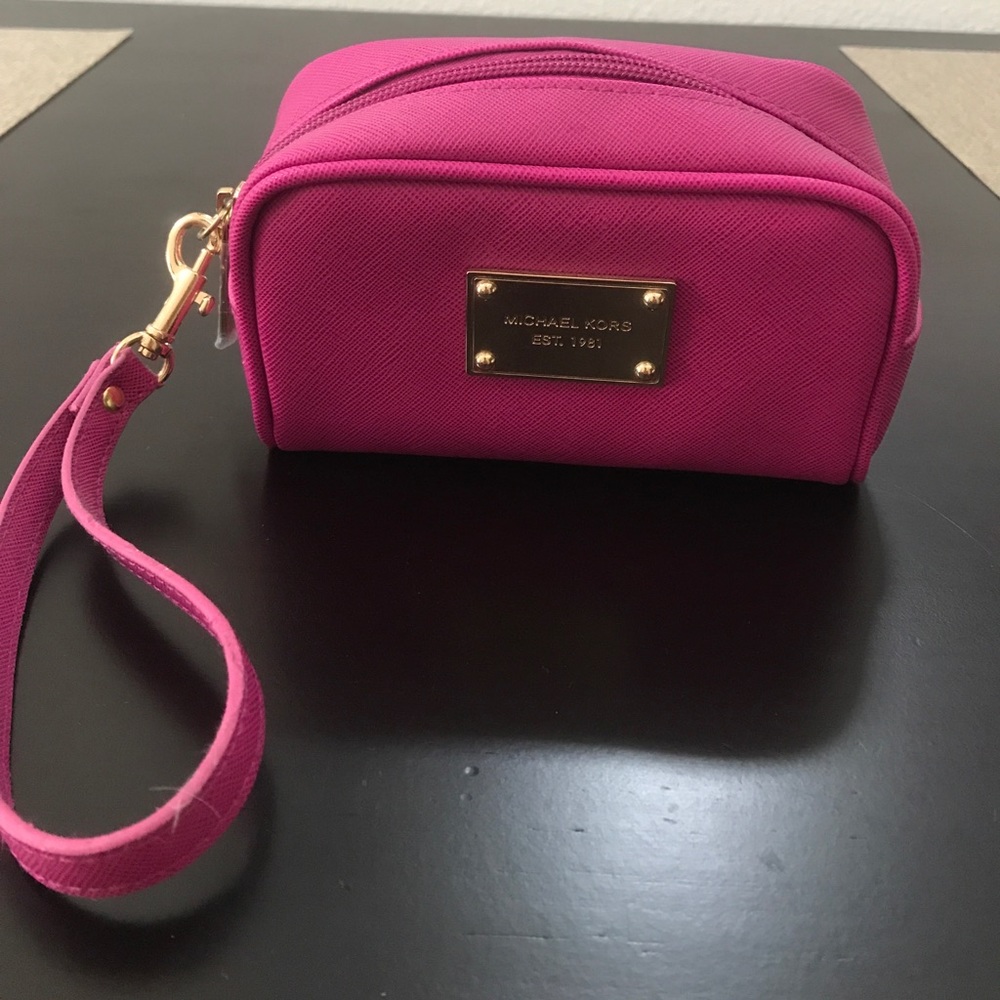 NWOT Michael Kors Coin Purse wristlet.