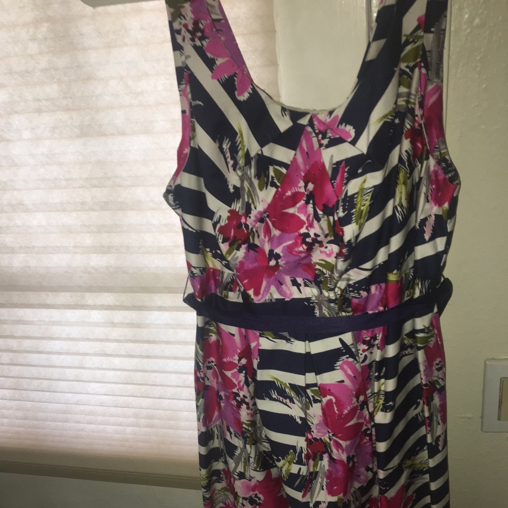 Floral maternity dress