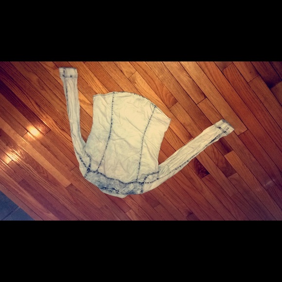 Top - Picture 2 of 3