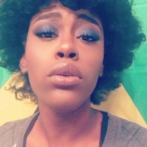 Meet your Posher, Jada