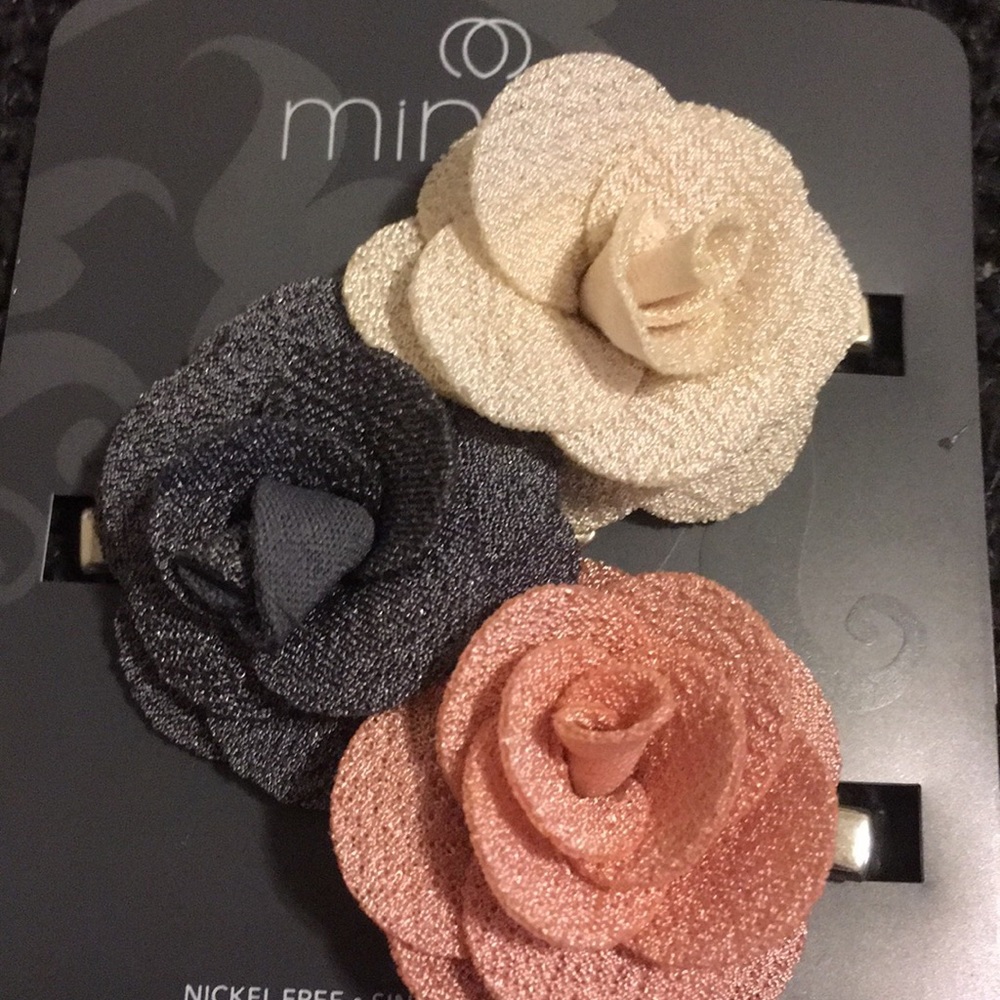 Flowers clips