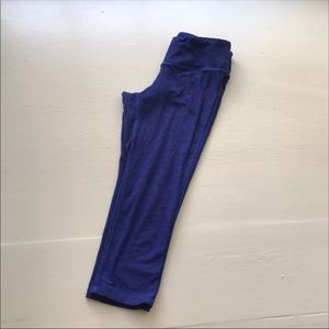 New Balance crops small