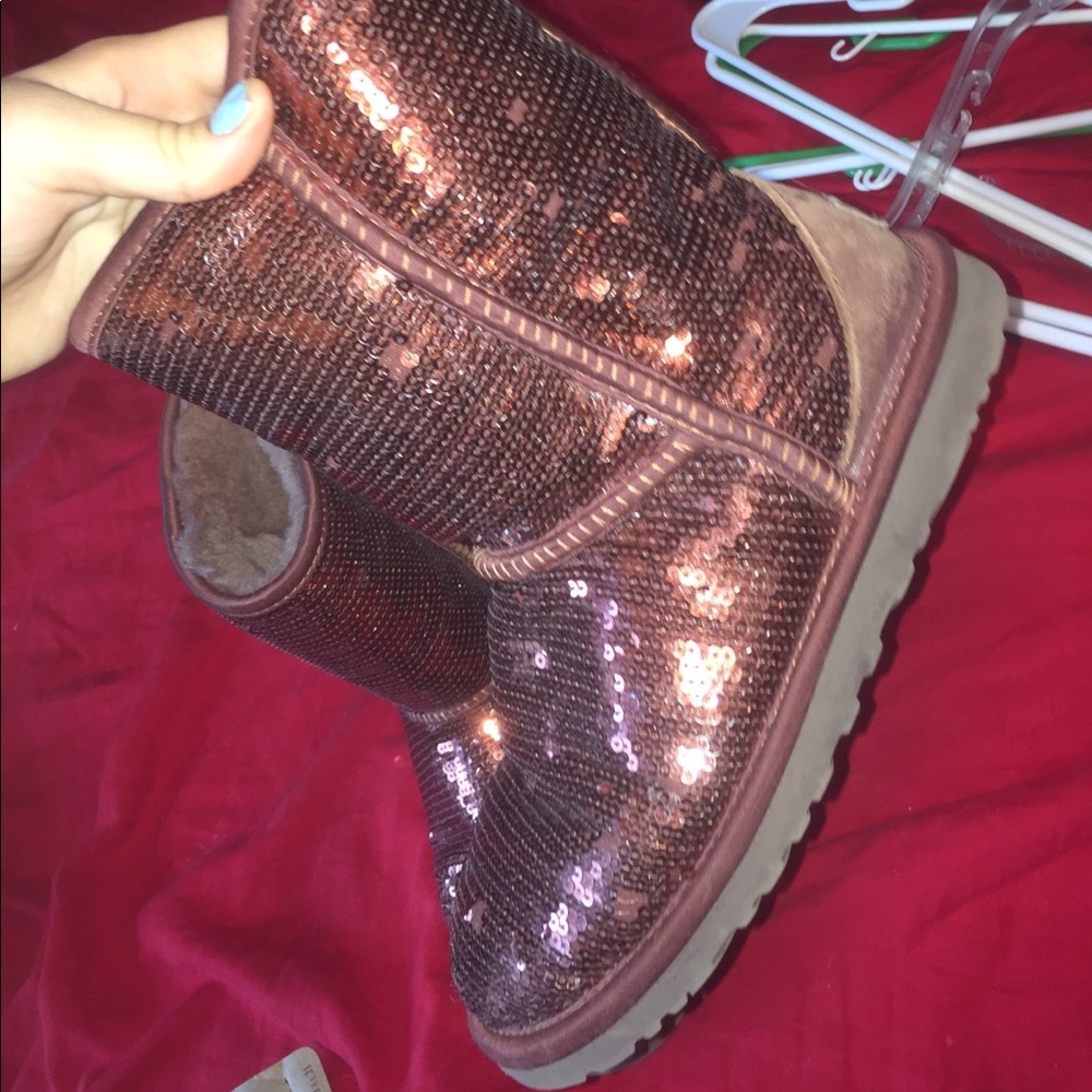 Authentic uggs - Picture 2 of 4