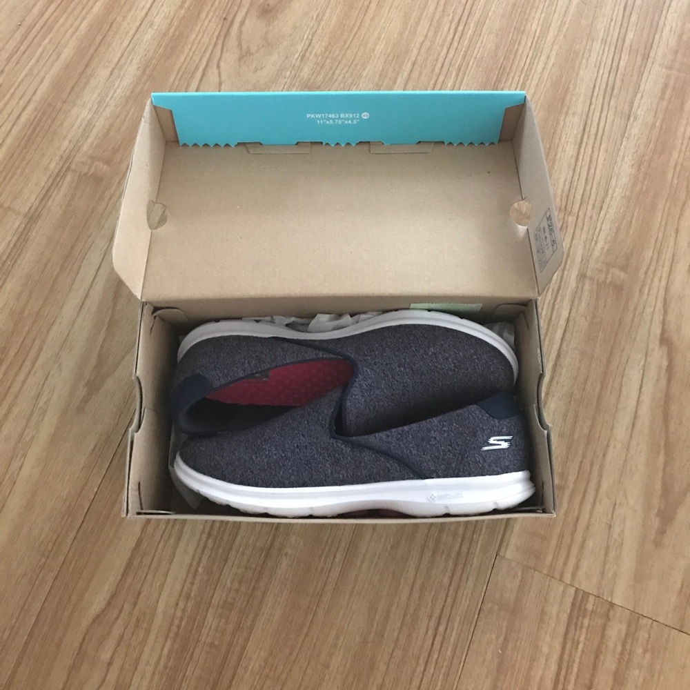 Sketchers GoSteps