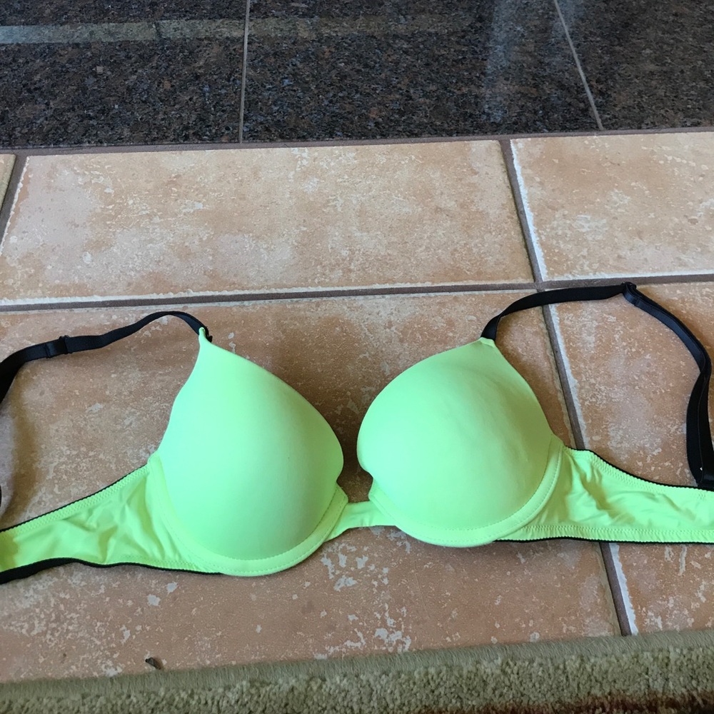 Victoria's Secret bra 32A