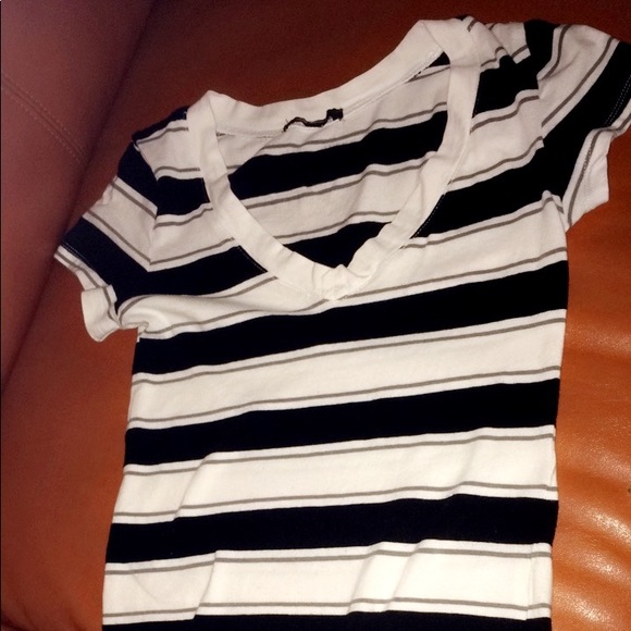 Top - Picture 2 of 4