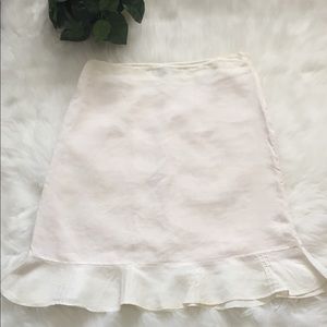 H&M Ivory Line Skirt w/ Ruffle Bottom 📦